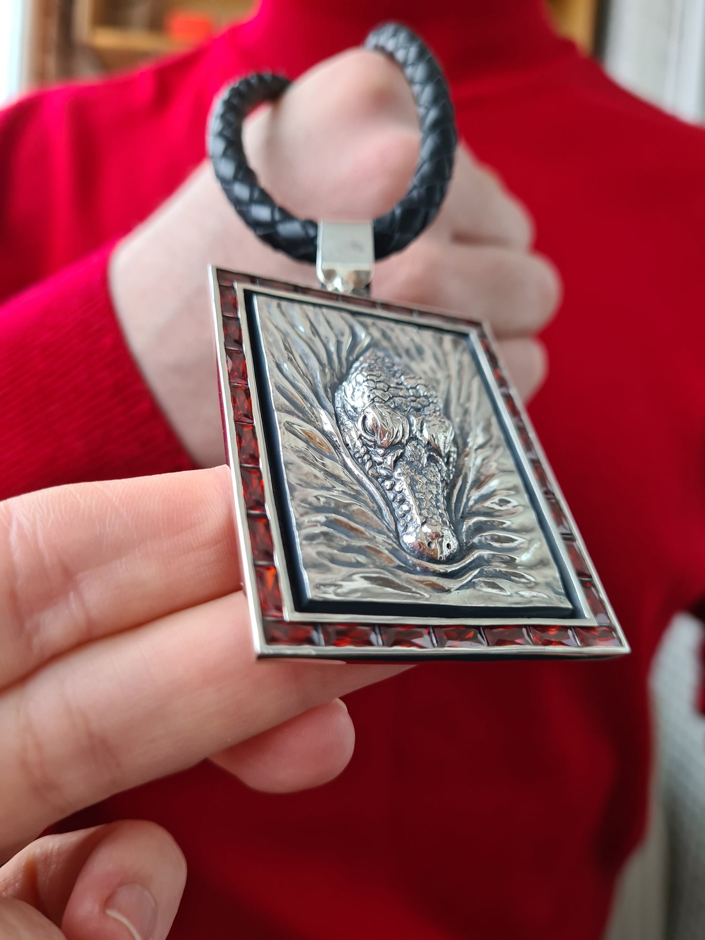 exclusive silver pendant with garnet stones video