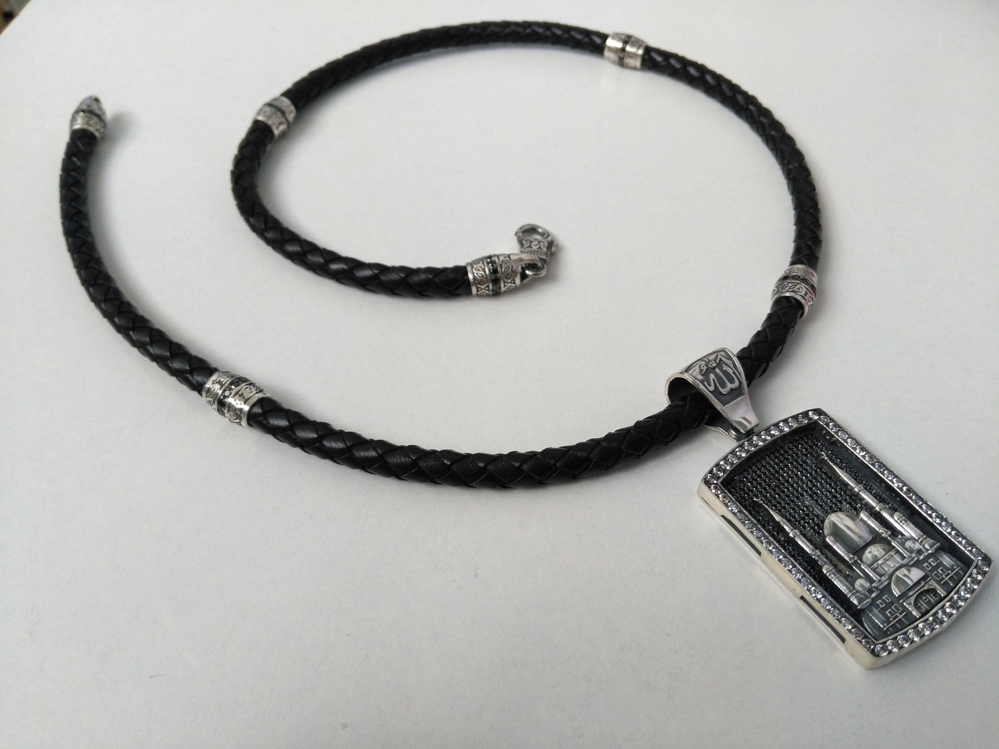 Handcrafted: Islamic Pendant with Detailed Inlay