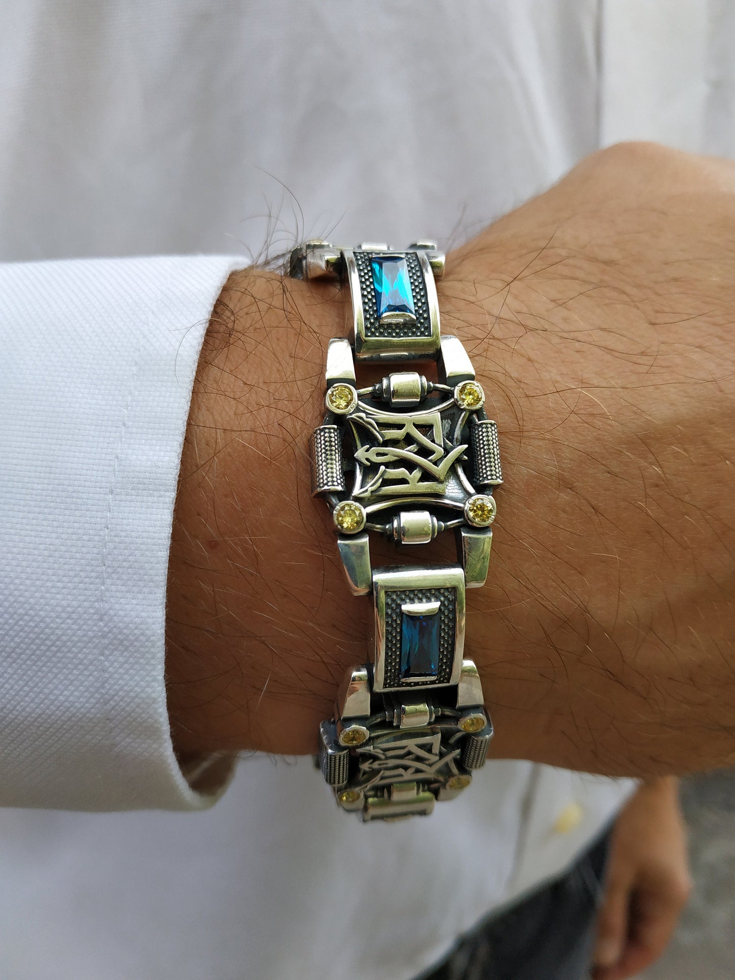 Elite silver bracelet with national motifs