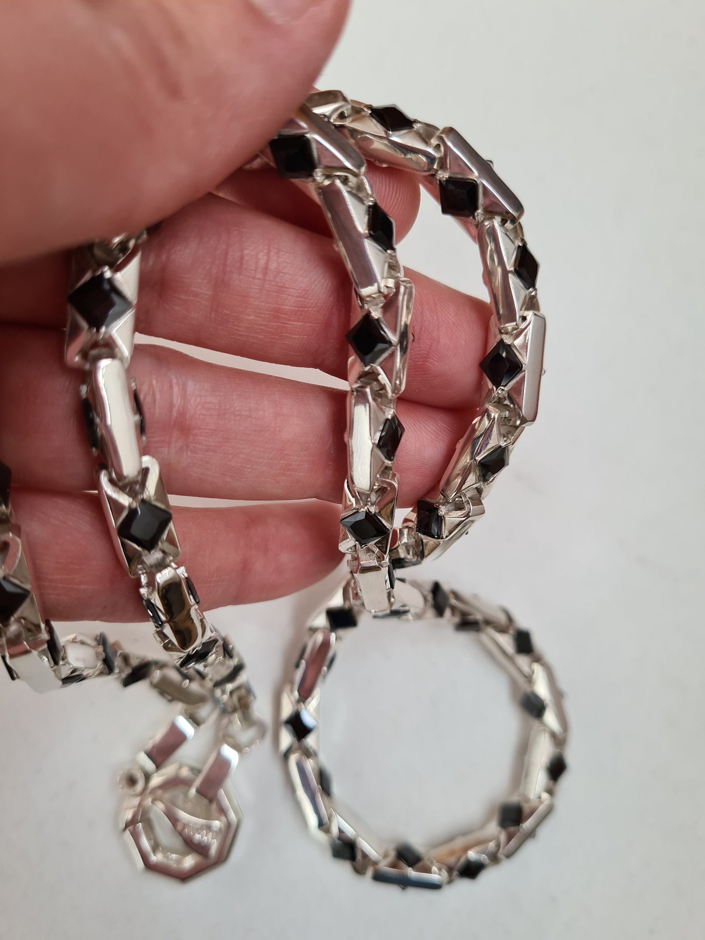 jewelry with natural agate and strict design