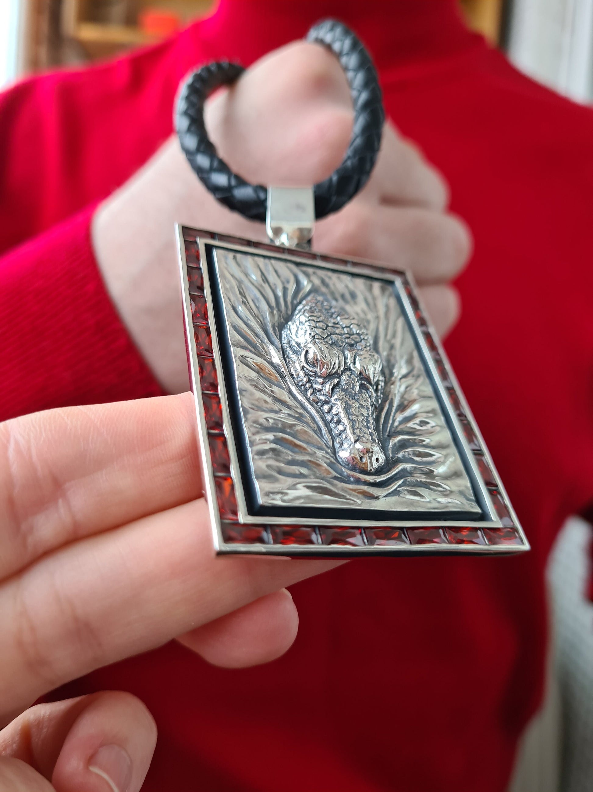 exclusive silver pendant with garnet stones video