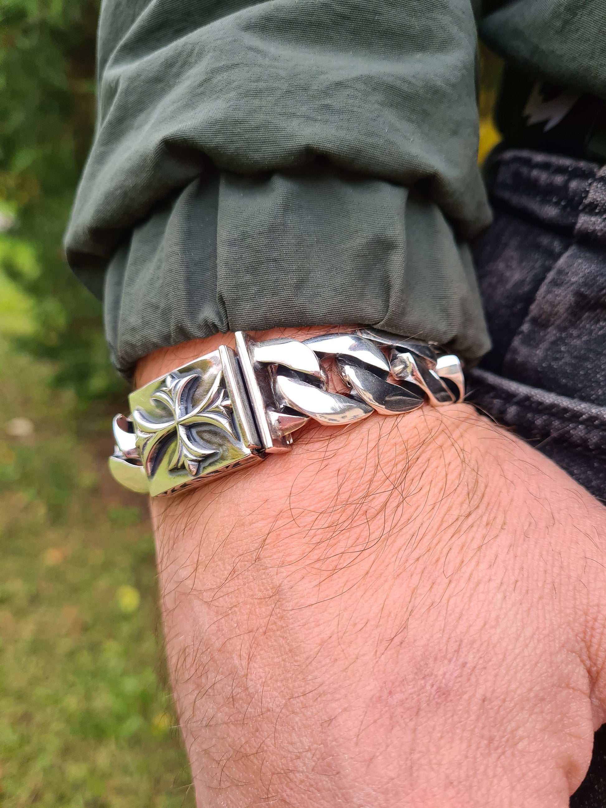 mens gothic bracelet lock close up