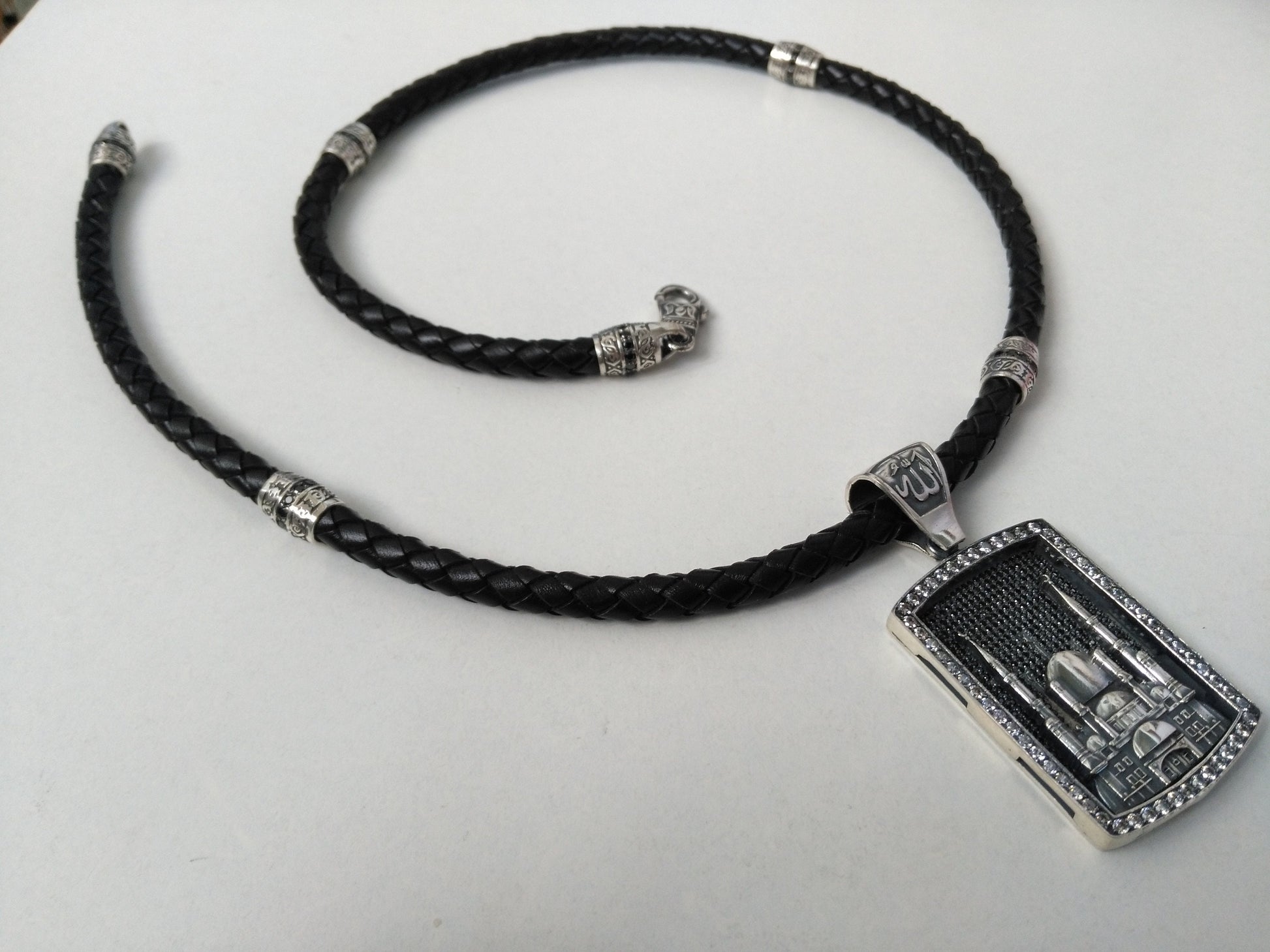 Handcrafted: Islamic Pendant with Detailed Inlay
