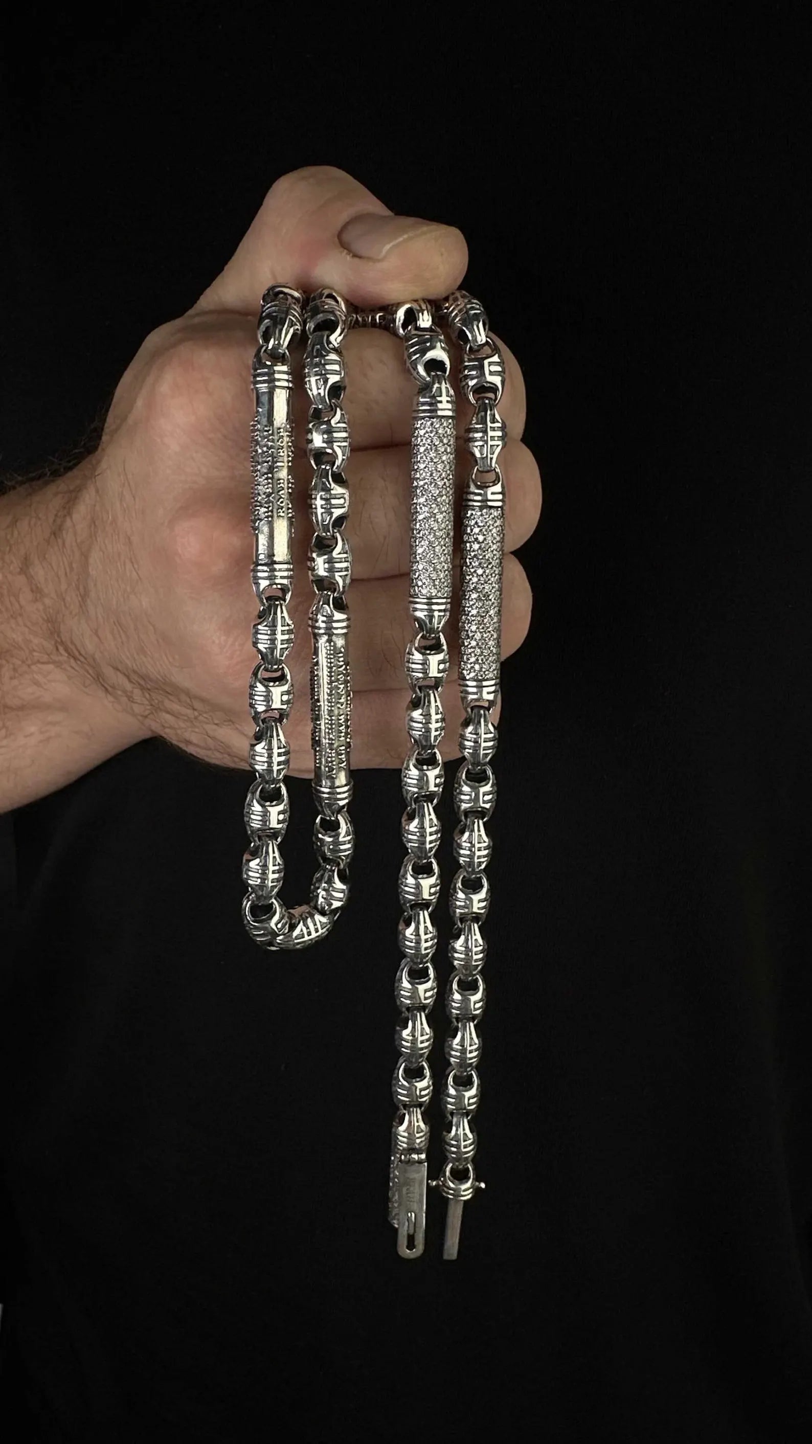 Stylish men’s blackened silver chain with Christian prayer text