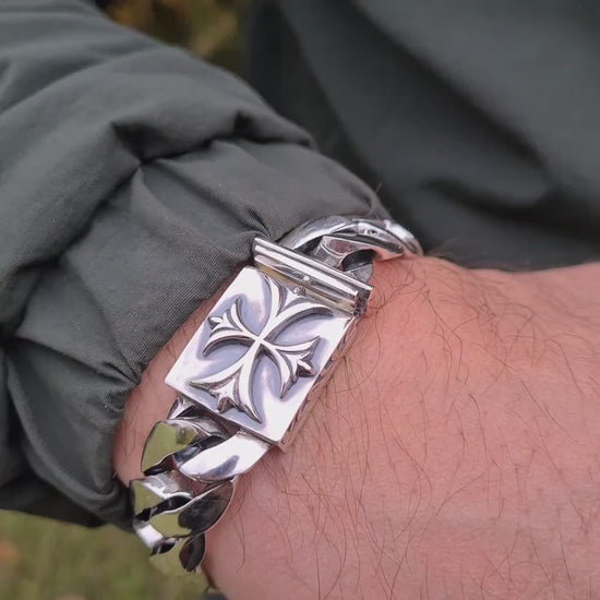 mens gothic sterling silver skull bracelet video