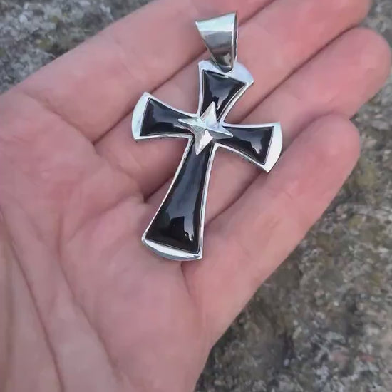 925 silver gothic cross pendant with templar engraving video