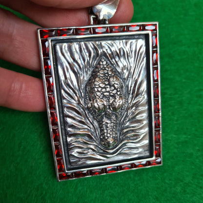 silver alligator pendant