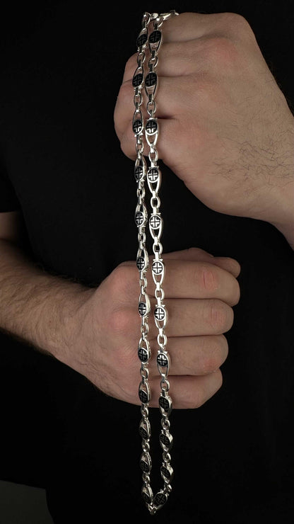 Stylish men's chain made of silver 925 with embossed crosses